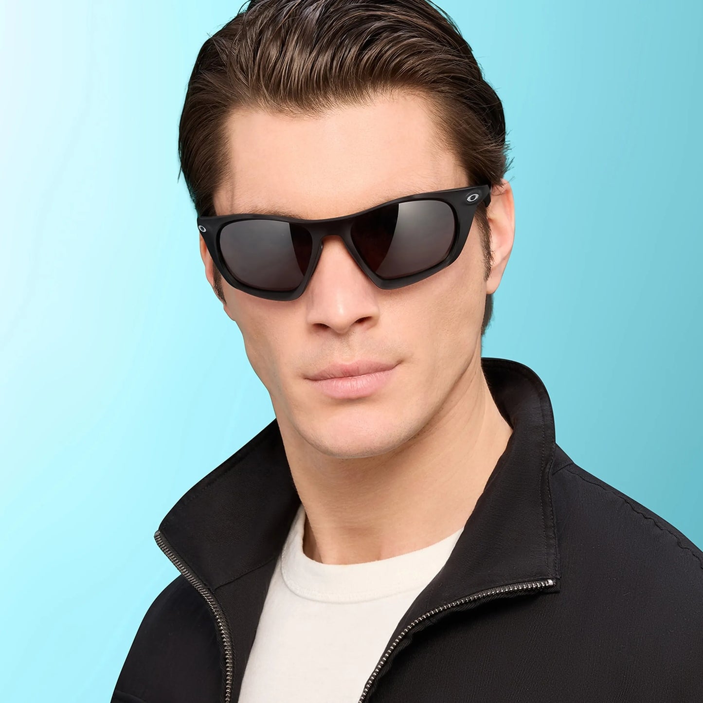 Occhiali da sole Oakley Lateralis OO9431 943101 Nero Opaco Polarized rettangolari
