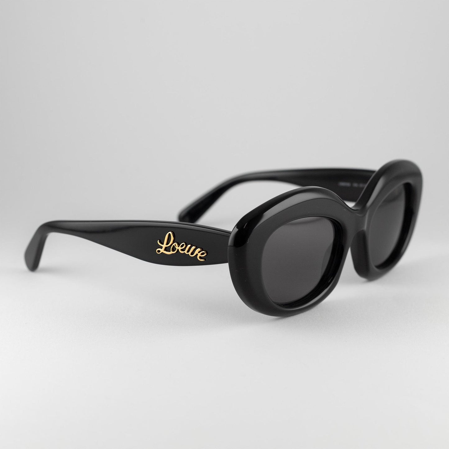 Occhiale da sole Loewe LW40153I 01A Black - lato - Shop Ottica Mineo