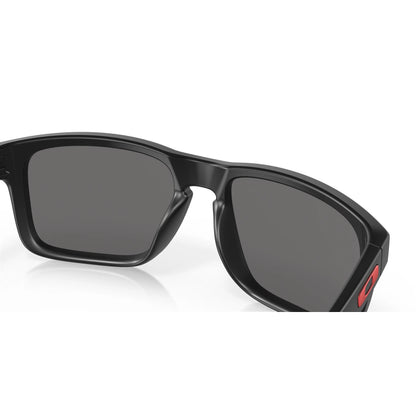 Occhiali da sole Oakley Holbrook OO9102 910236 Matte Black Red Iridium