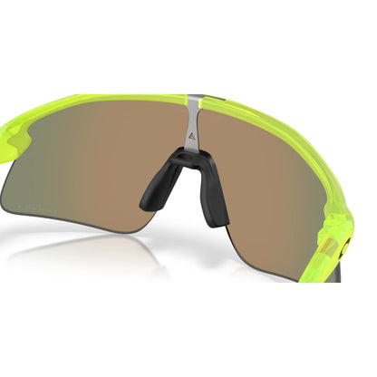 Lunettes de soleil Oakley Stunt Devil OO9517 951703 Uranium mat