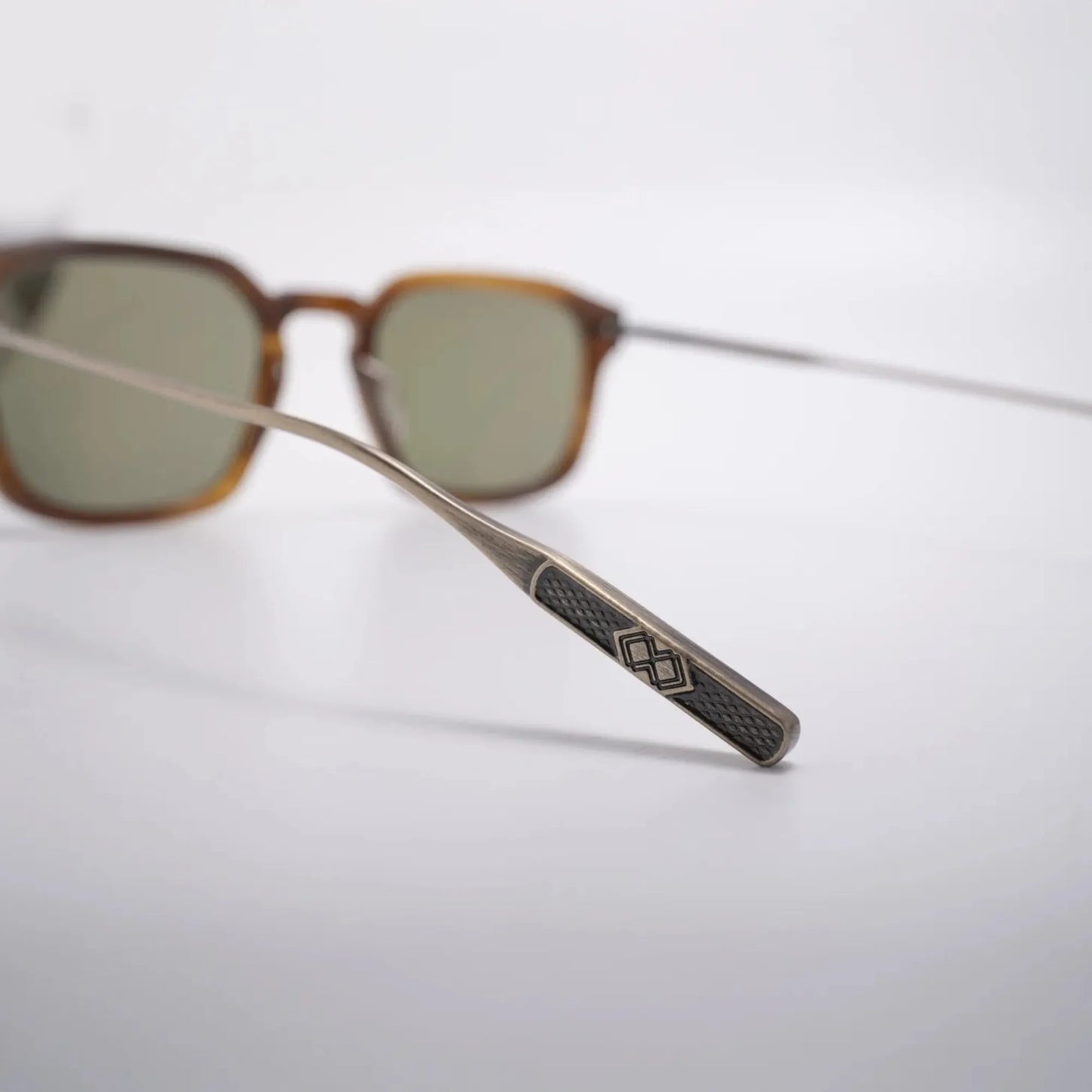 Occhiale da sole Barton Perreira Nolan Havana - dettaglio - Shop Ottica Mineo