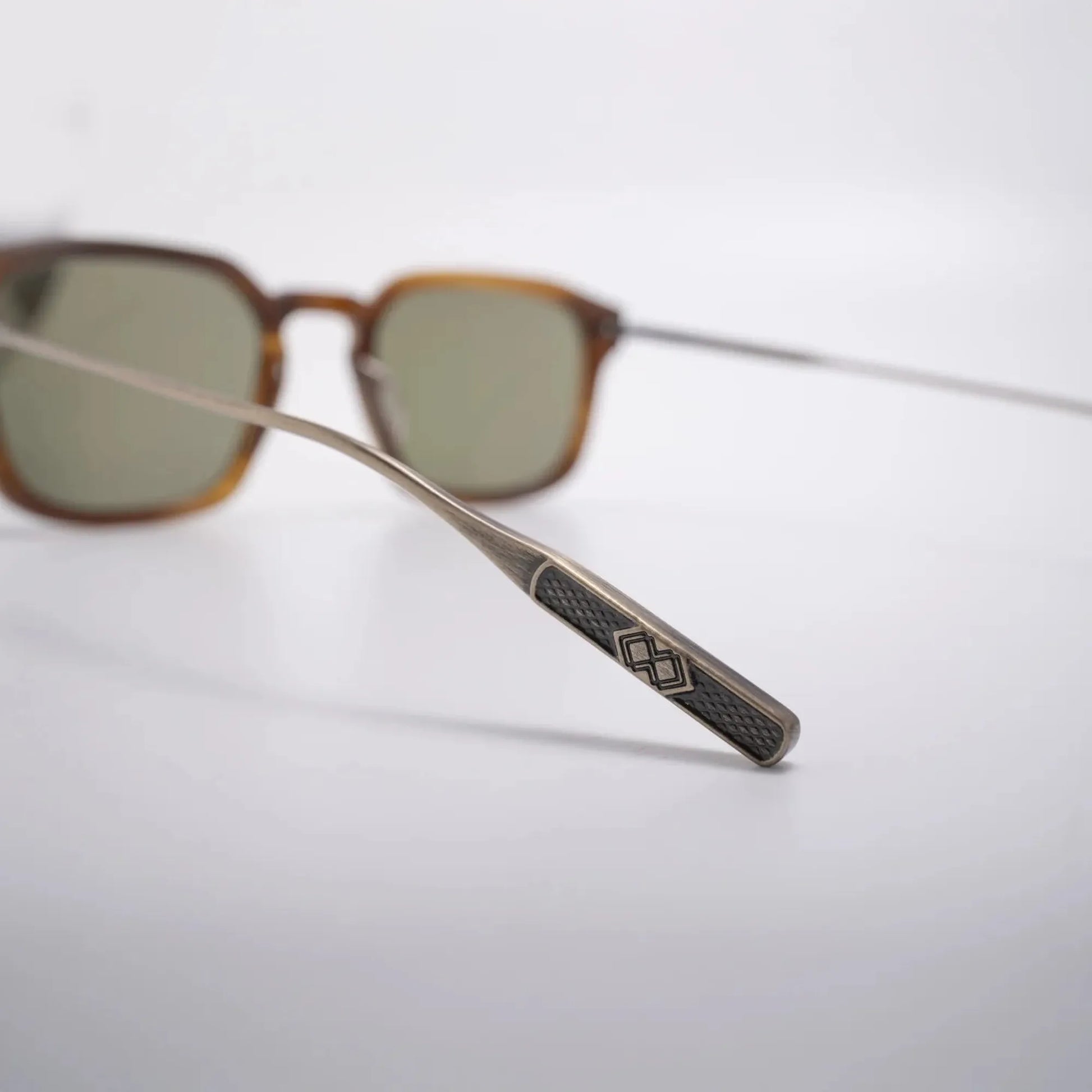 Occhiale da sole Barton Perreira Nolan Havana - dettaglio - Shop Ottica Mineo