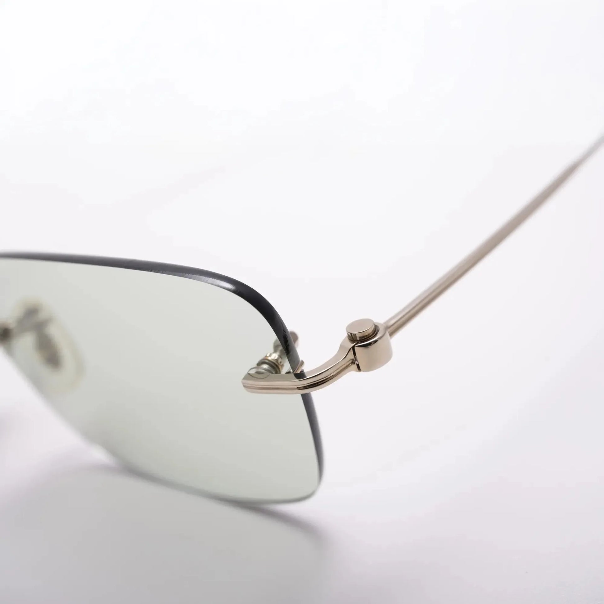 Occhiale da sole Oliver Peoples OV1359T TK10 Green - dettaglio - Shop Ottica Mineo
