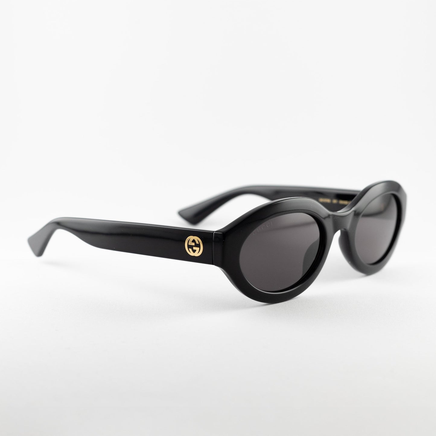 Occhiali da sole Gucci GG1579S 001 neri ovali