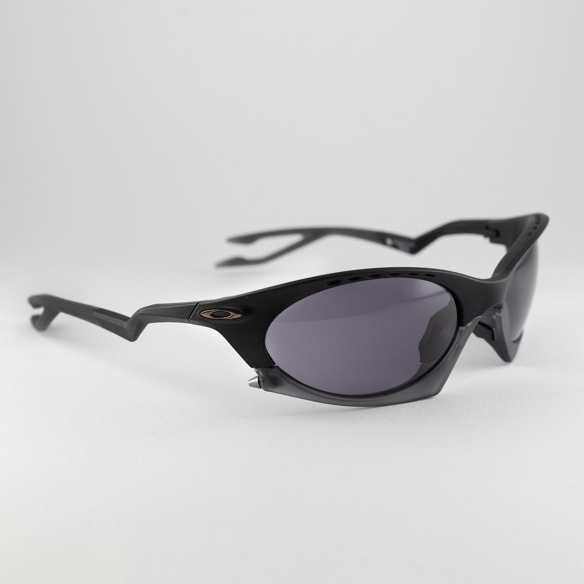 Occhiale da sole Oakley Plantaris OO9437 0163 Black - dettaglio1 - Shop Ottica Mineo
