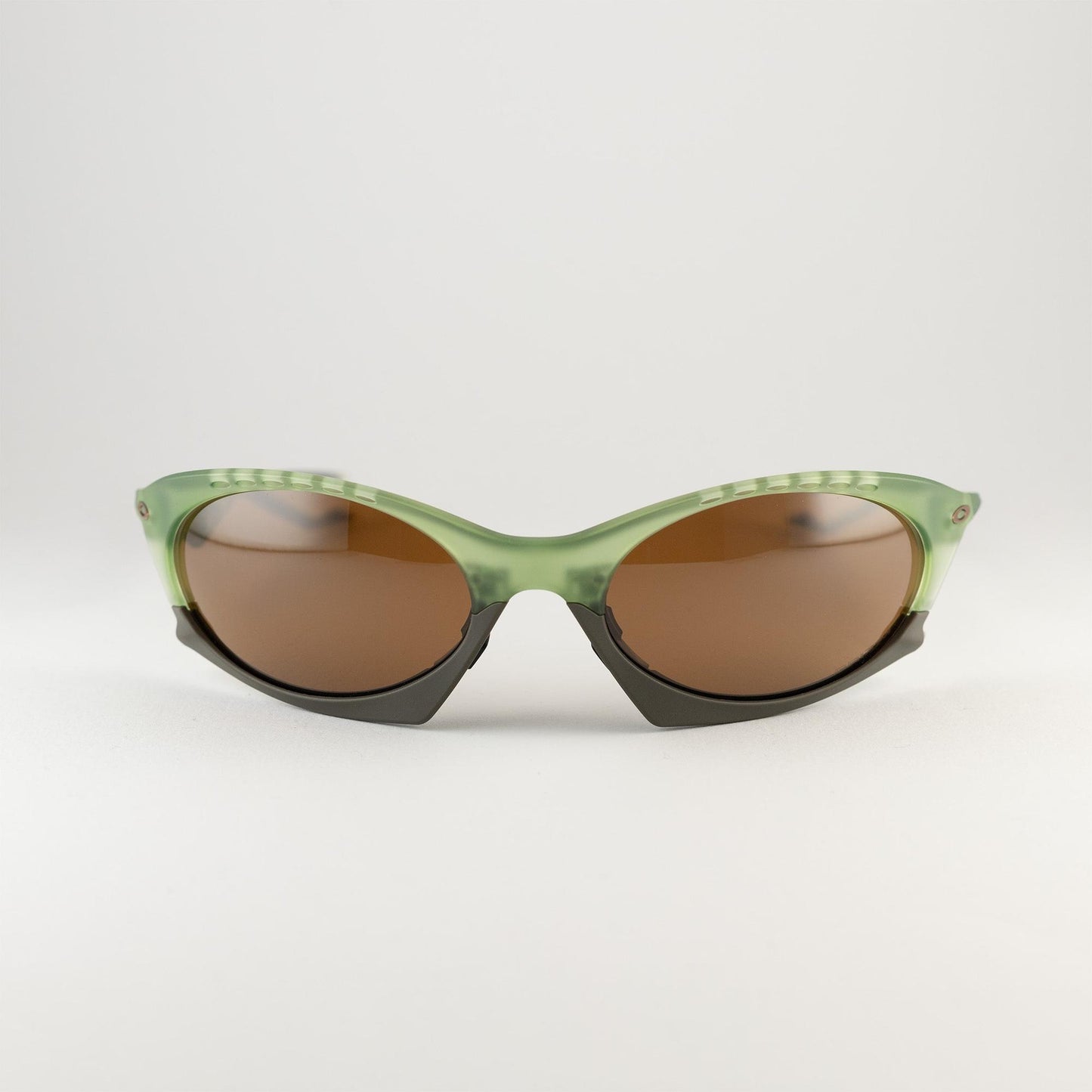 Occhiale da sole Oakley Plantaris OO9437 0363 Olive - dettaglio - Shop Ottica Mineo