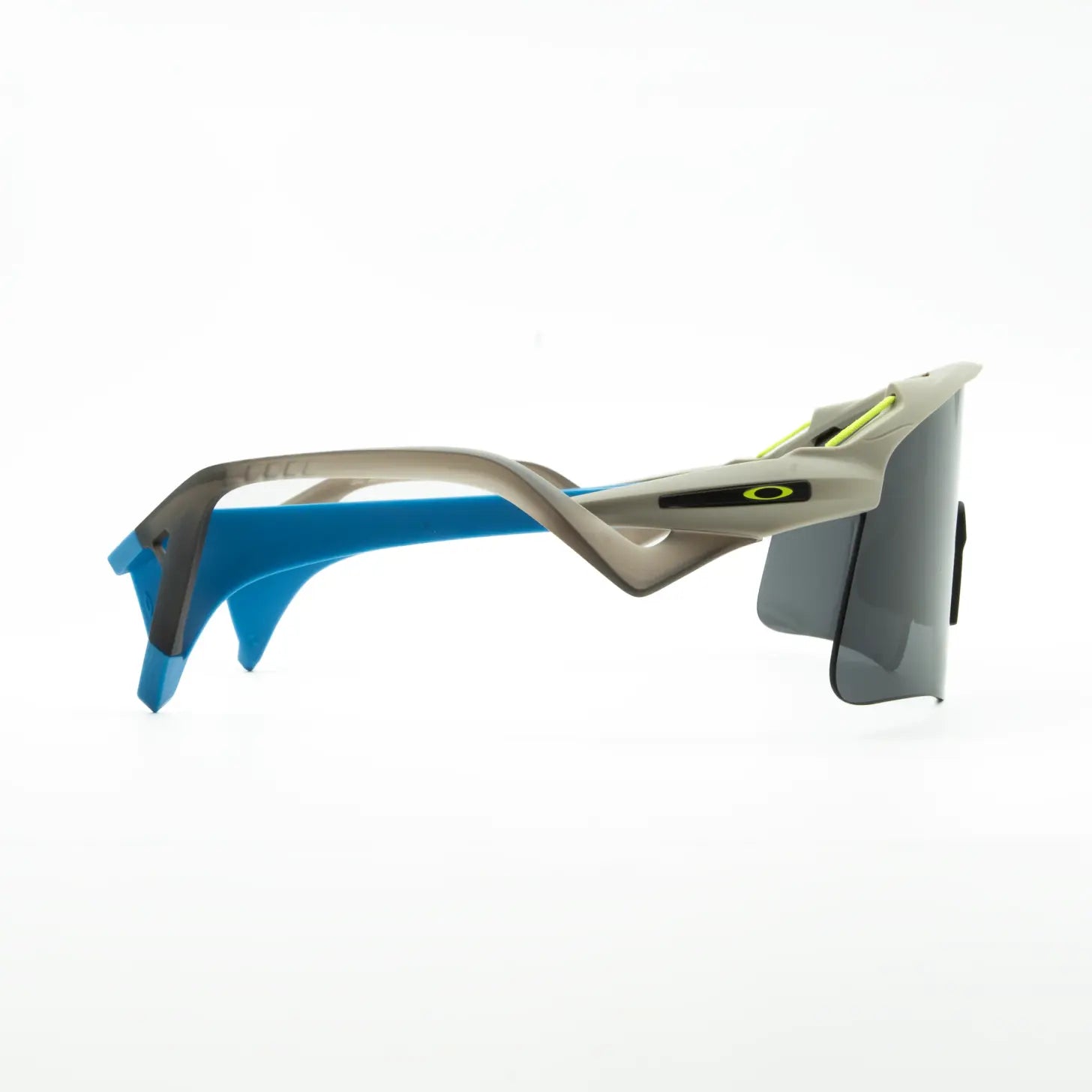 Occhiale da sole Stunt Wing OO9519 951903 Sabbia opaco - dettaglio - Shop Ottica Mineo