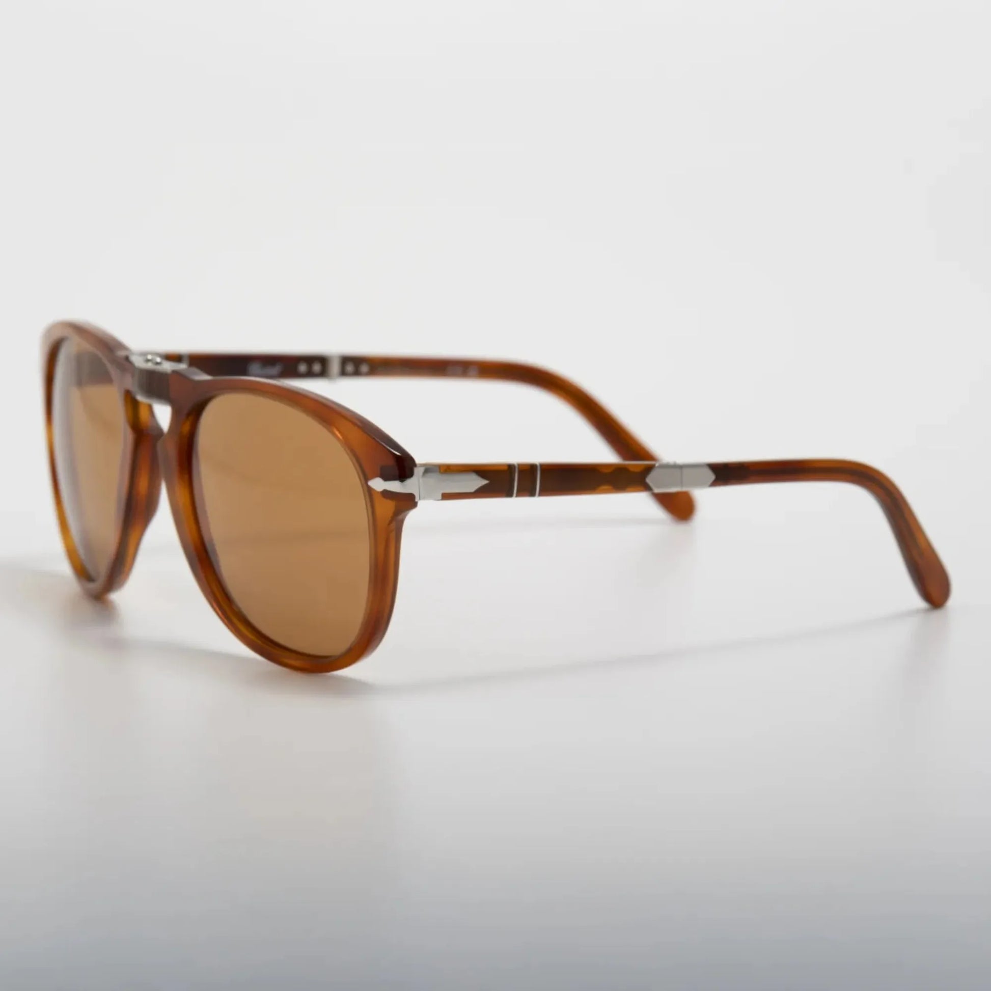 Occhiale da sole Persol Steve Mcqueen 714 S-M 96/73 Light Havana - lato - Shop Ottica Mineo