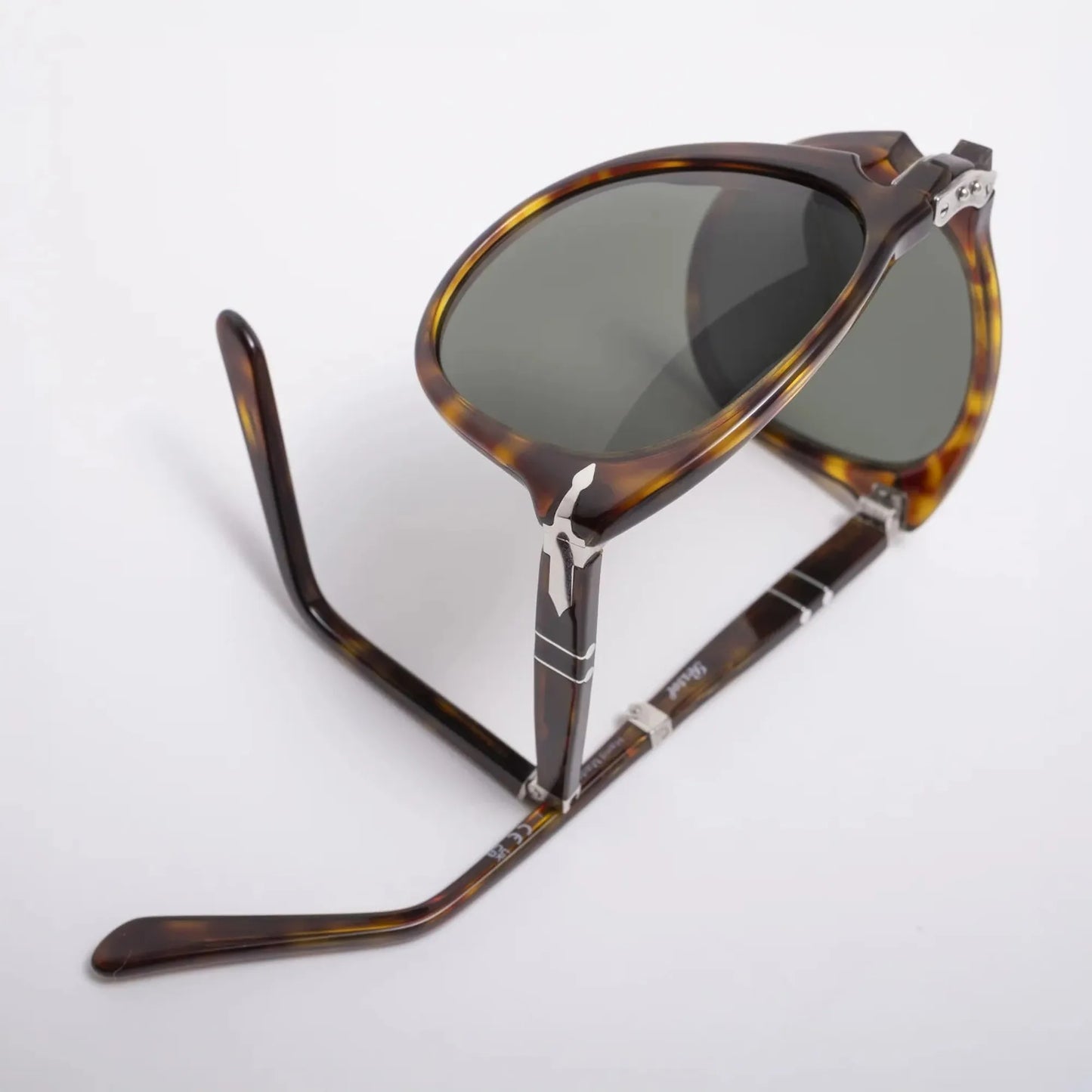 Occhiale da sole Persol PO0714 Folding 24/31 Turtle - dettaglio - Shop Ottica Mineo
