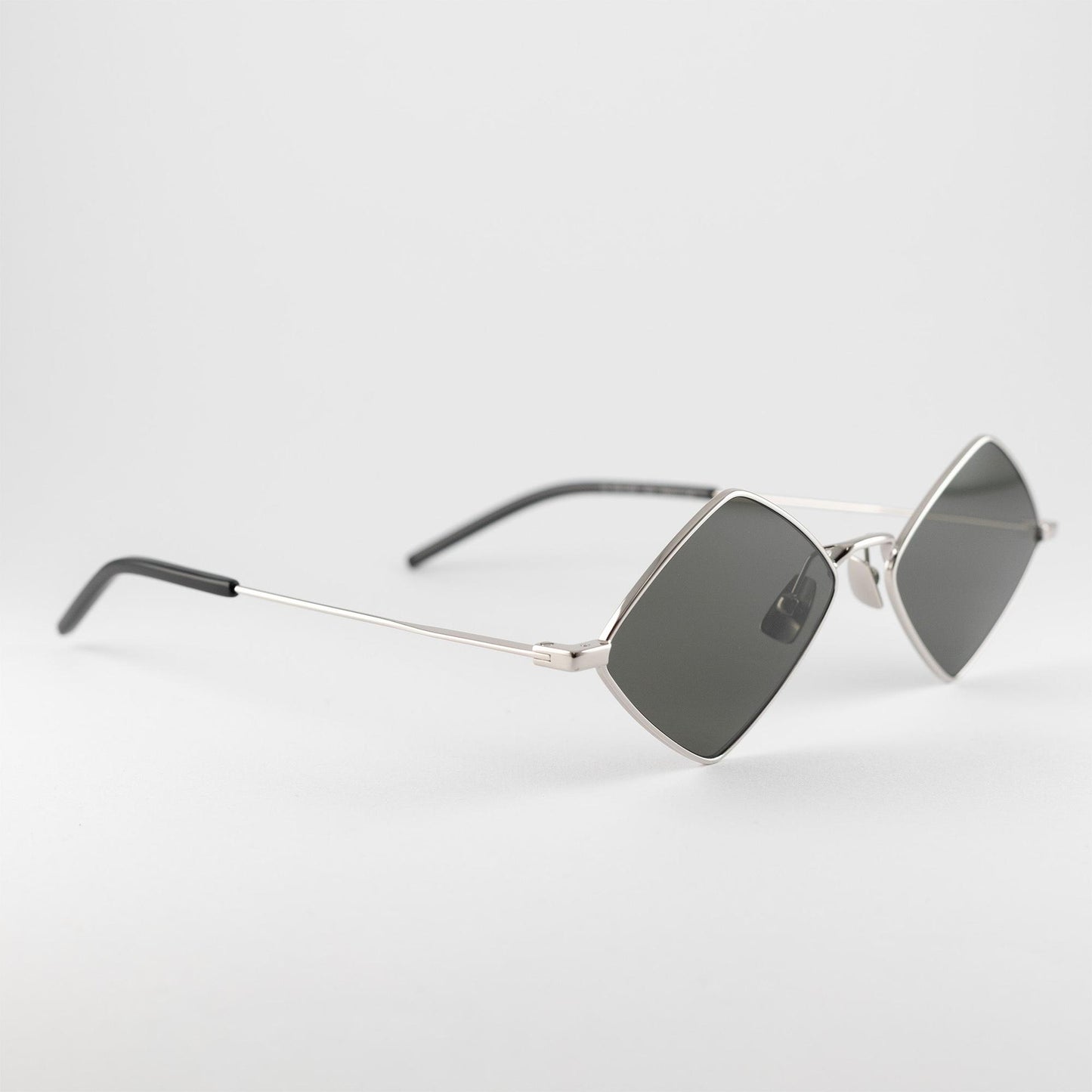 Occhiale da sole Saint Laurent SL 302 001 Lisa Argento - lato - Shop Ottica Mineo