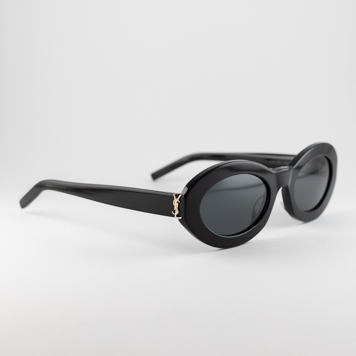 Occhiali da sole Saint Laurent SL M136 001 Black ovali